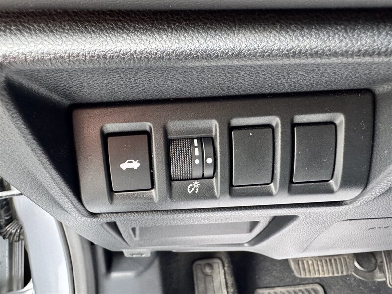 2022 Subaru Legacy Limited - Photo 18 - Hayes, VA 23072
