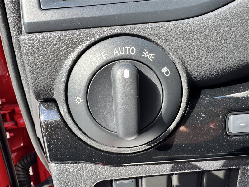 2023 Nissan Titan SV - Photo 17 - Hayes, VA 23072