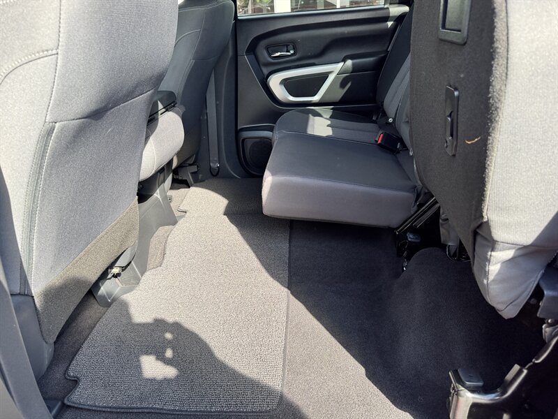 2023 Nissan Titan SV - Photo 12 - Hayes, VA 23072