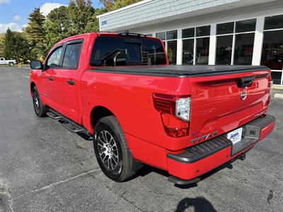 2023 Nissan Titan SV - Photo 3 - Hayes, VA 23072