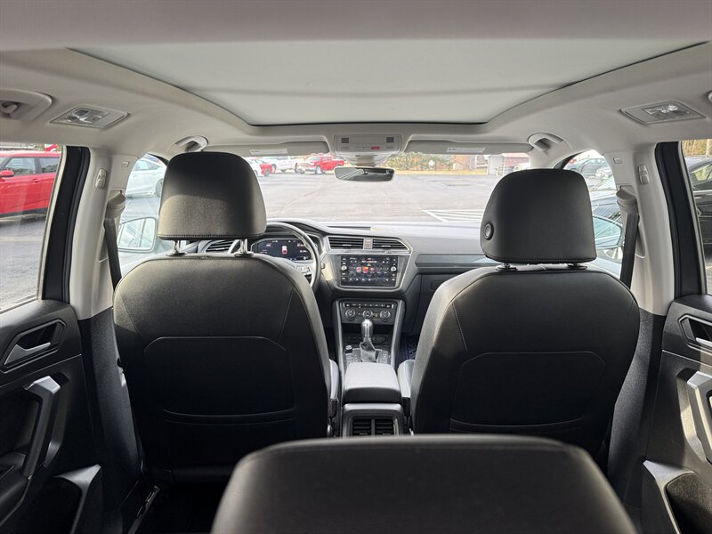 2019 Volkswagen Tiguan SEL Premium 4Motion - Photo 10 - Hayes, VA 23072