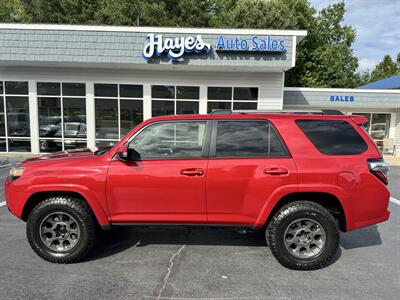 2020 Toyota 4Runner SR5   - Photo 2 - Hayes, VA 23072
