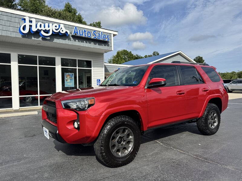 2020 Toyota 4Runner SR5   - Photo 1 - Hayes, VA 23072