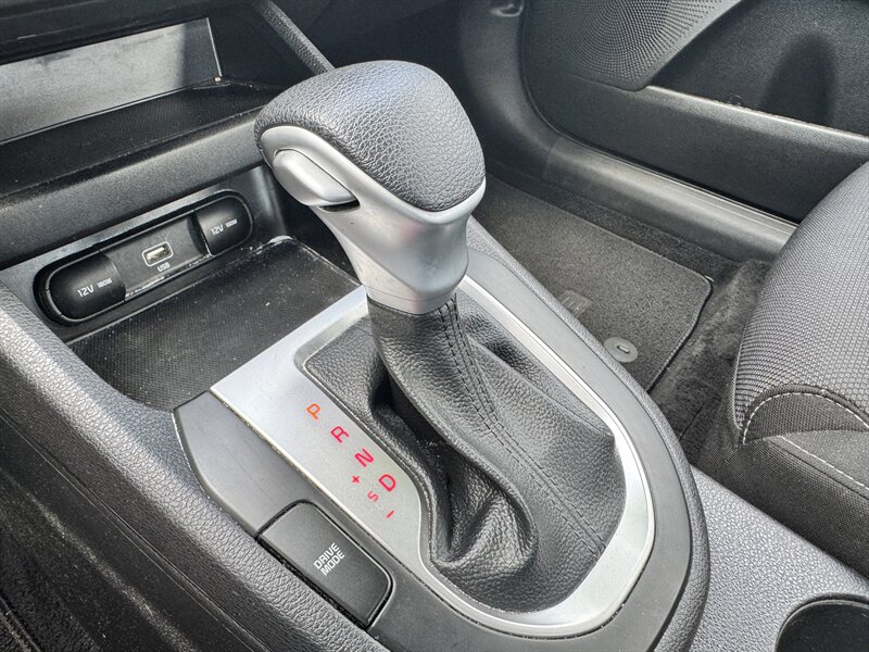 2023 Kia Forte LX - Photo 14 - Hayes, VA 23072