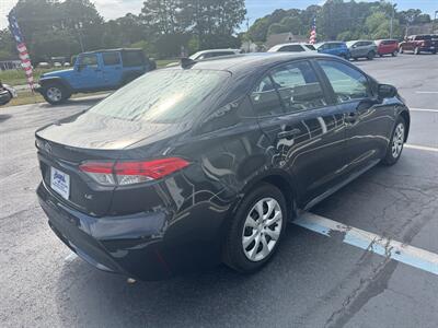 2022 Toyota Corolla LE   - Photo 5 - Hayes, VA 23072