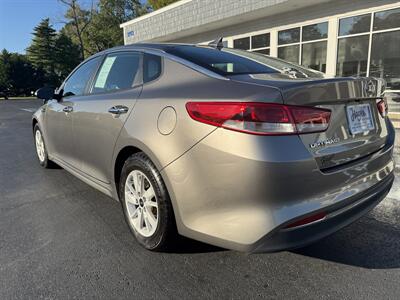 2018 Kia Optima LX   - Photo 3 - Hayes, VA 23072