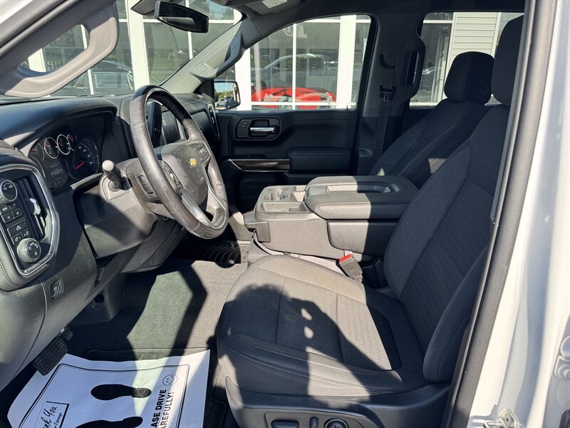 2021 Chevrolet Silverado 1500 LT 4X4 - Photo 8 - Hayes, VA 23072