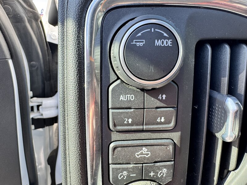 2021 Chevrolet Silverado 1500 LT 4X4 - Photo 10 - Hayes, VA 23072