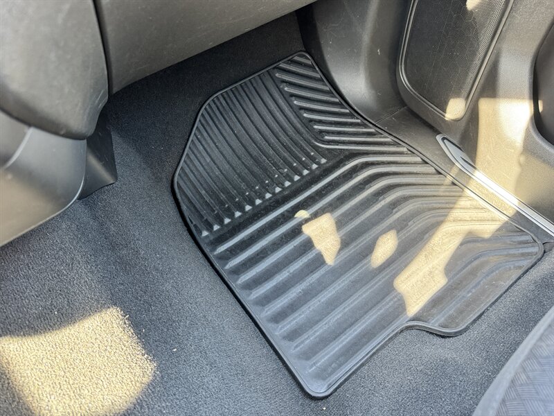 2021 Chevrolet Silverado 1500 LT 4X4 - Photo 26 - Hayes, VA 23072