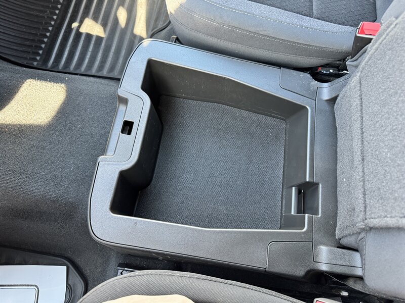 2021 Chevrolet Silverado 1500 LT 4X4 - Photo 25 - Hayes, VA 23072