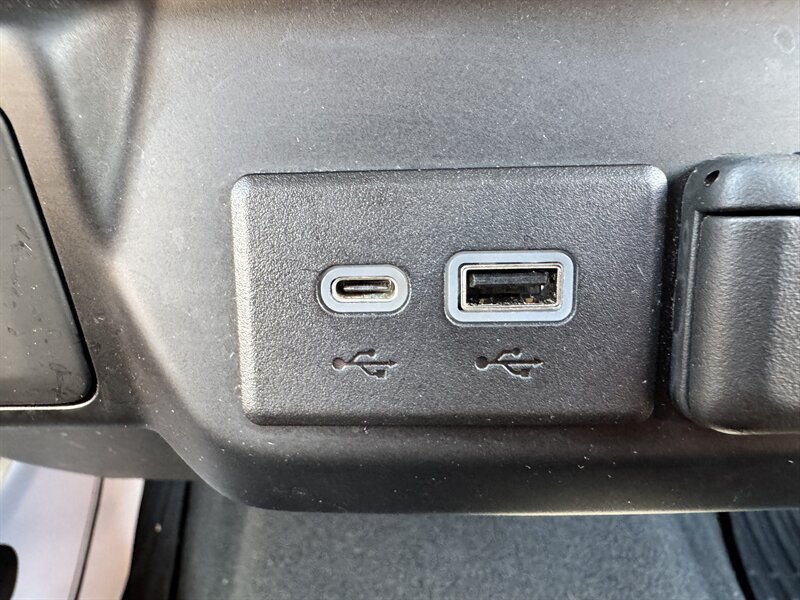 2021 Chevrolet Silverado 1500 LT 4X4 - Photo 27 - Hayes, VA 23072