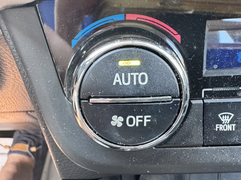 2014 Toyota Corolla LE - Photo 19 - Hayes, VA 23072