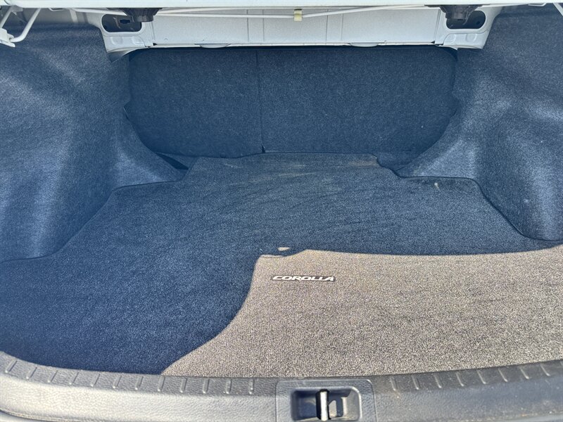 2014 Toyota Corolla LE - Photo 9 - Hayes, VA 23072