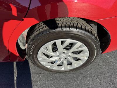 2019 Toyota Corolla LE   - Photo 9 - Hayes, VA 23072