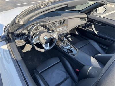 2015 BMW Z4 sDrive28i   - Photo 10 - Hayes, VA 23072