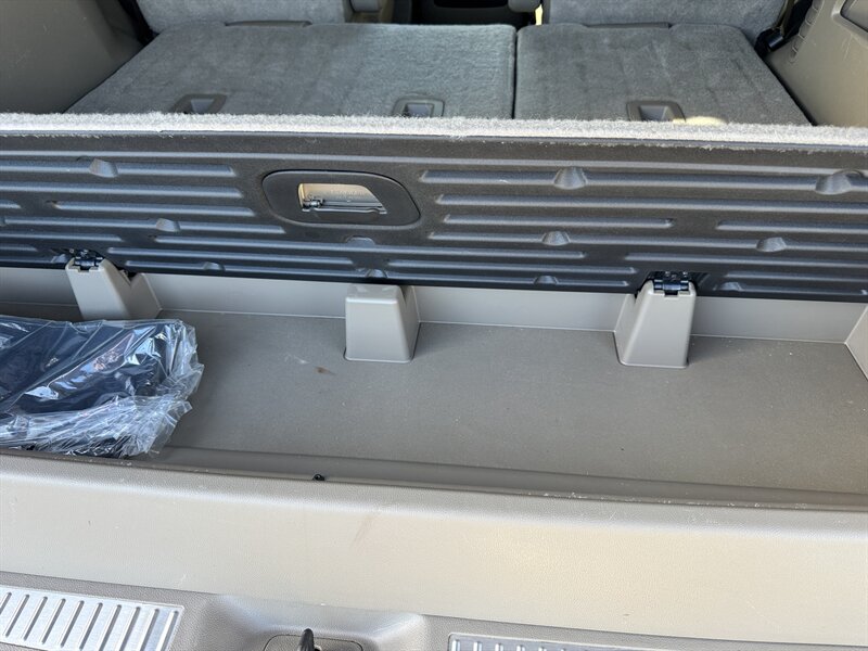 2015 Chevrolet Tahoe LTZ - Photo 19 - Hayes, VA 23072
