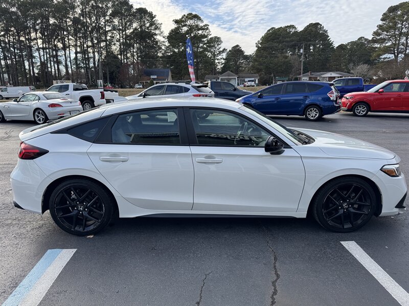 2024 Honda Civic Sport - Photo 6 - Hayes, VA 23072