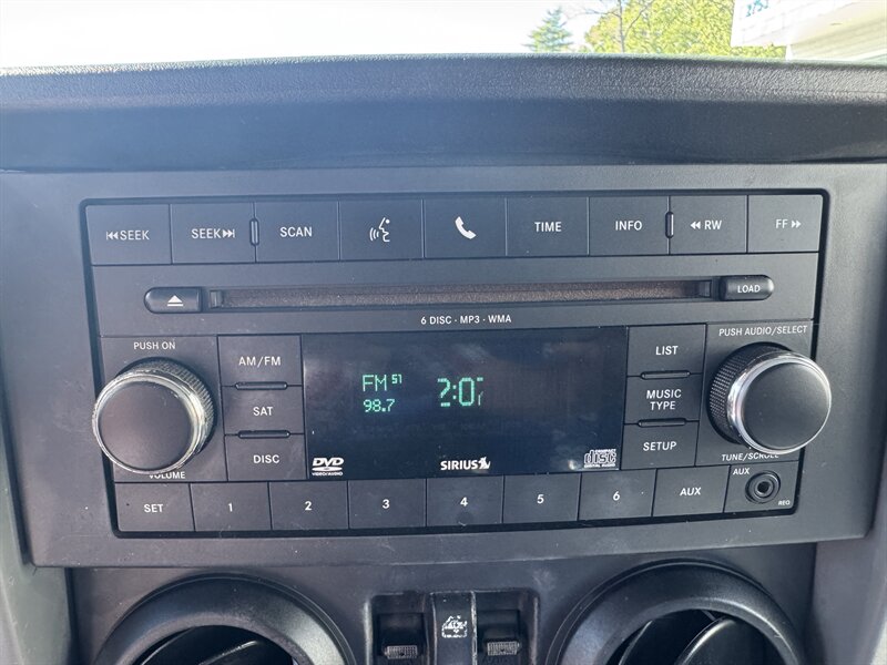 2010 Jeep Wrangler Rubicon - Photo 16 - Hayes, VA 23072