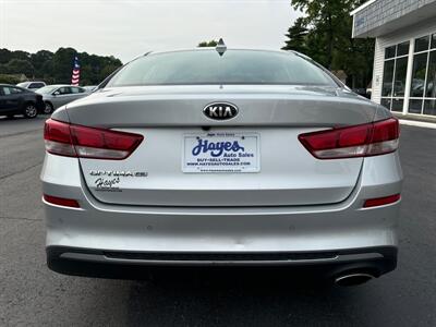 2020 Kia Optima LX   - Photo 4 - Hayes, VA 23072