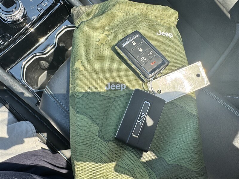 2023 Jeep Grand Cherokee Trailhawk 4xe - Photo 35 - Hayes, VA 23072