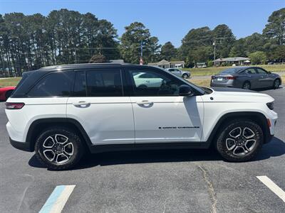 2023 Jeep Grand Cherokee Trailhawk 4xe   - Photo 6 - Hayes, VA 23072