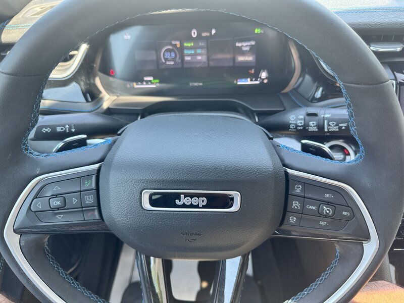 2023 Jeep Grand Cherokee Trailhawk 4xe - Photo 37 - Hayes, VA 23072