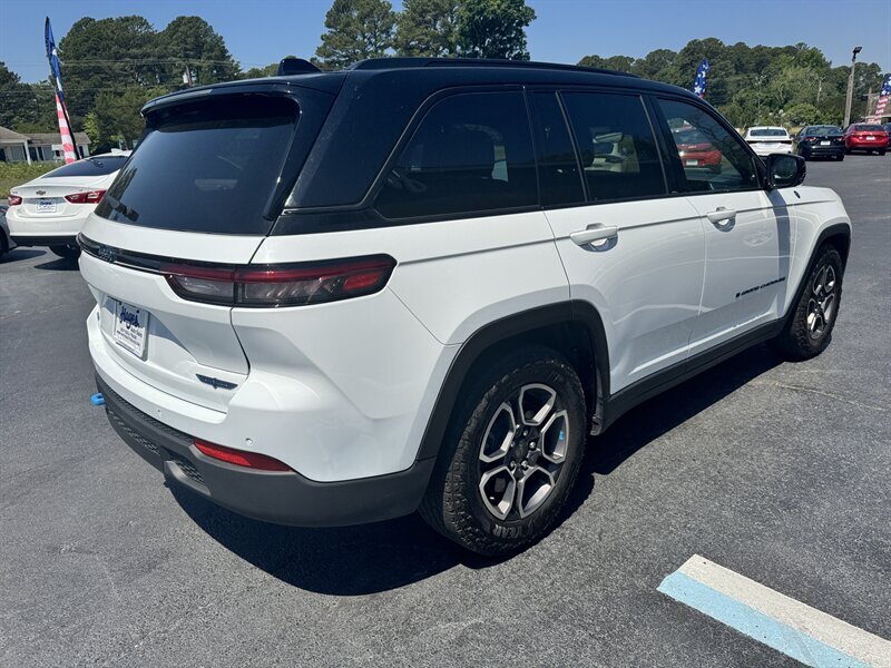 2023 Jeep Grand Cherokee Trailhawk 4xe - Photo 5 - Hayes, VA 23072