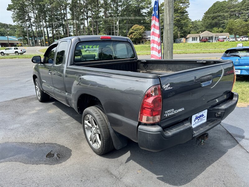 2014 Toyota Tacoma - Photo 3 - Hayes, VA 23072