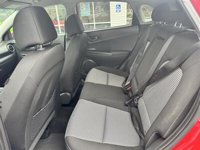 2021 Hyundai KONA SEL - Photo 10 - Hayes, VA 23072