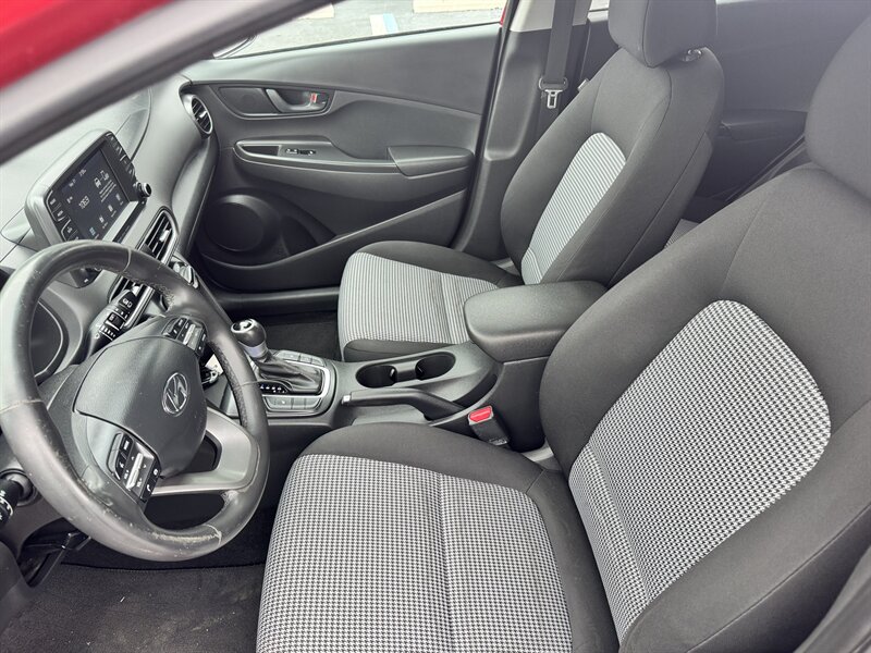 2021 Hyundai KONA SEL - Photo 14 - Hayes, VA 23072