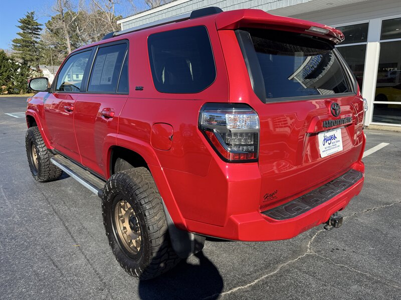 2022 Toyota 4Runner SR5 Premium - Photo 3 - Hayes, VA 23072