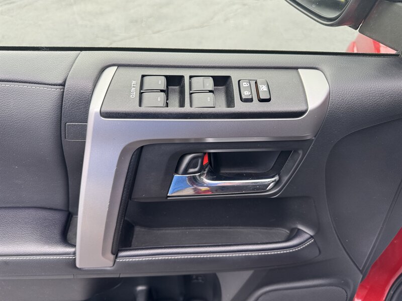 2022 Toyota 4Runner SR5 Premium   - Photo 26 - Hayes, VA 23072