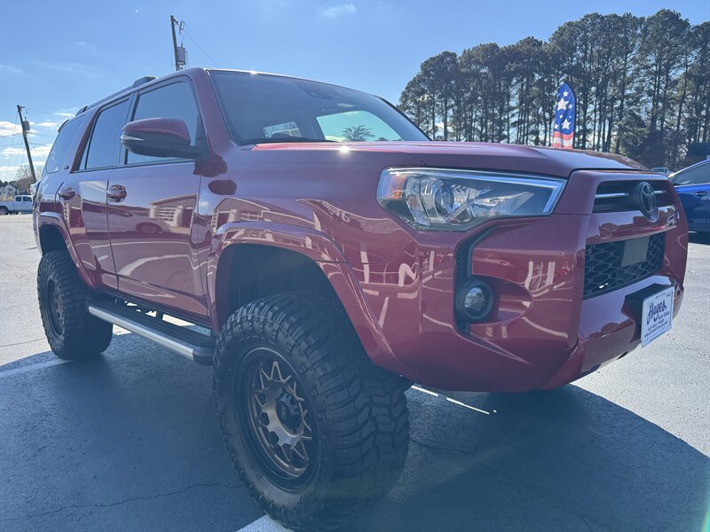 2022 Toyota 4Runner SR5 Premium - Photo 7 - Hayes, VA 23072