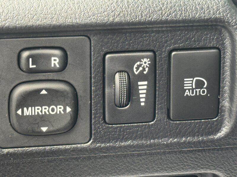 2022 Toyota 4Runner SR5 Premium   - Photo 25 - Hayes, VA 23072