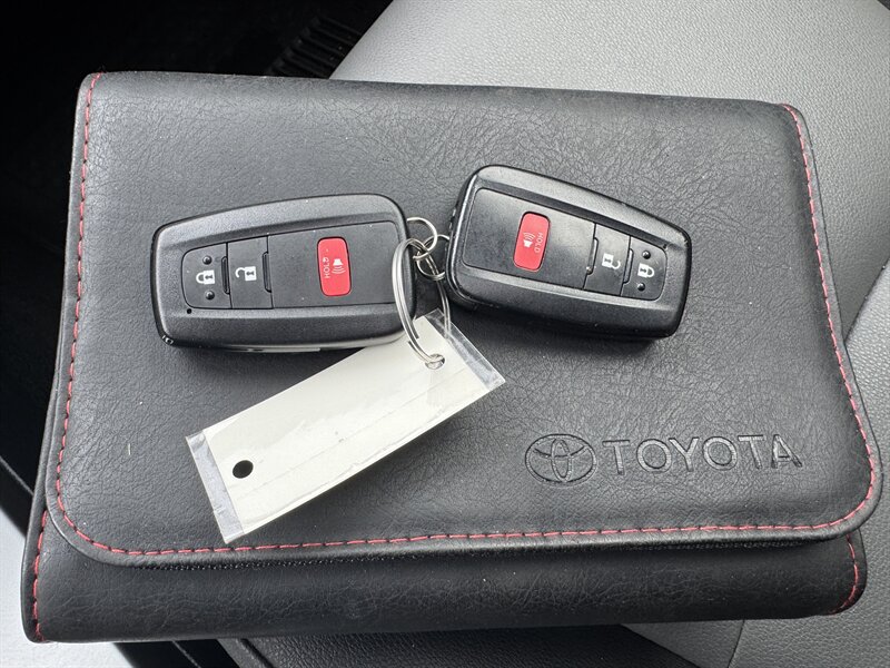 2022 Toyota 4Runner SR5 Premium   - Photo 13 - Hayes, VA 23072