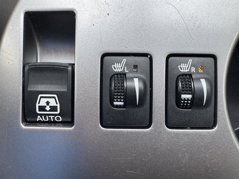 2022 Toyota 4Runner SR5 Premium   - Photo 19 - Hayes, VA 23072