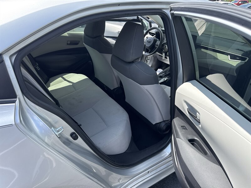 2022 Toyota Corolla LE - Photo 12 - Hayes, VA 23072