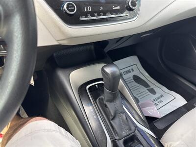 2022 Toyota Corolla LE - Photo 17 - Hayes, VA 23072