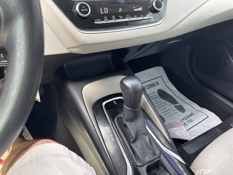 2022 Toyota Corolla LE - Photo 17 - Hayes, VA 23072