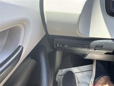 2022 Toyota Corolla LE - Photo 18 - Hayes, VA 23072