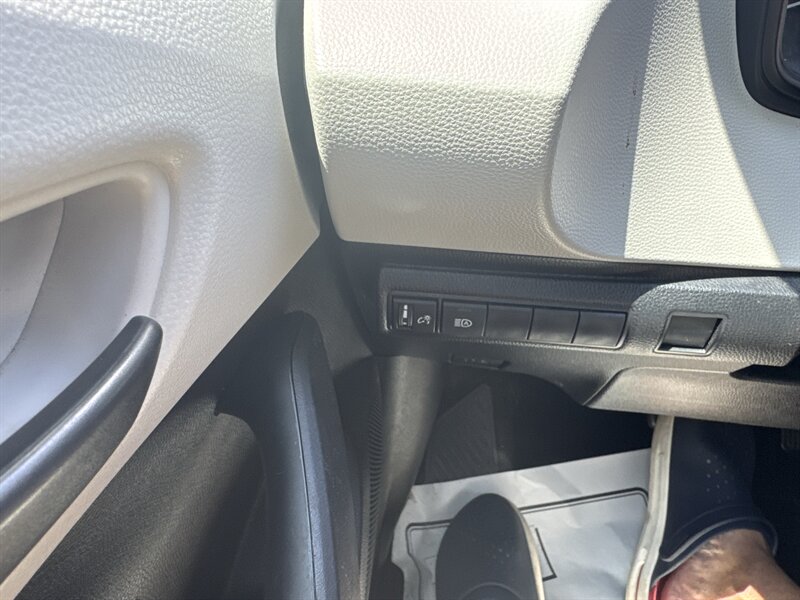 2022 Toyota Corolla LE - Photo 18 - Hayes, VA 23072