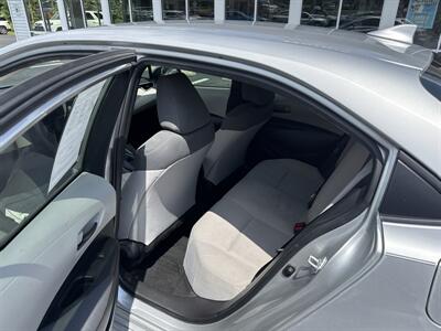 2022 Toyota Corolla LE - Photo 10 - Hayes, VA 23072