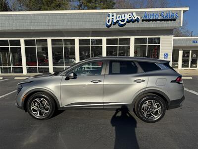 2024 Kia Sportage LX   - Photo 2 - Hayes, VA 23072