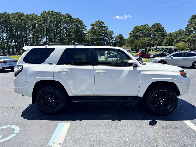 2018 Toyota 4Runner SR5 - Photo 6 - Hayes, VA 23072