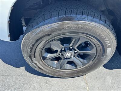 2018 Toyota 4Runner SR5 - Photo 9 - Hayes, VA 23072