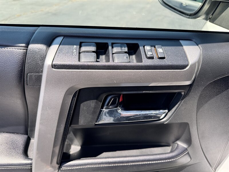 2018 Toyota 4Runner SR5 - Photo 18 - Hayes, VA 23072