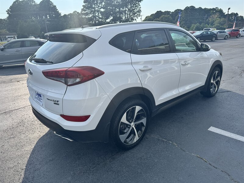 2016 Hyundai Tucson SPORT AWD - Photo 5 - Hayes, VA 23072