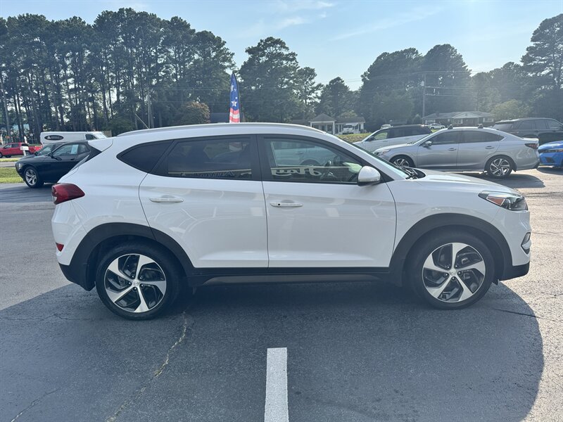 2016 Hyundai Tucson SPORT AWD - Photo 6 - Hayes, VA 23072