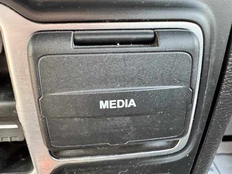 2020 Jeep Gladiator Sport S - Photo 23 - Hayes, VA 23072
