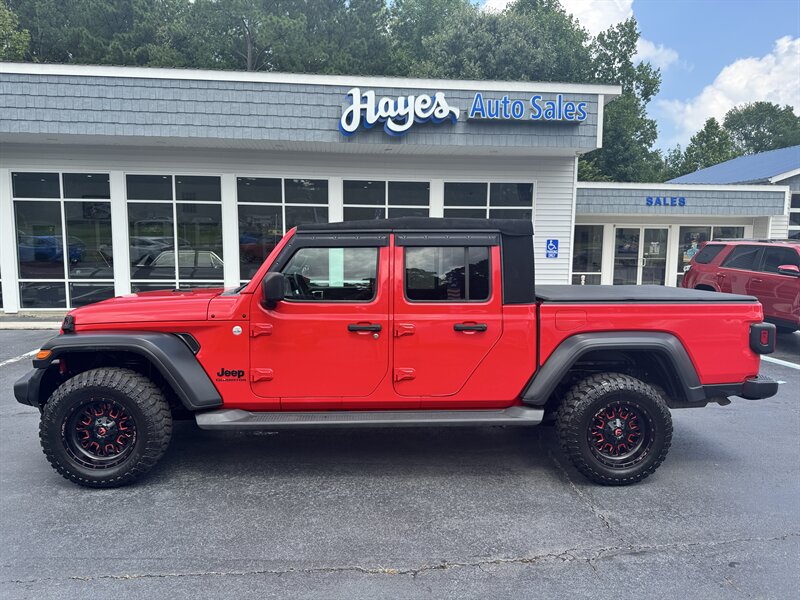 2020 Jeep Gladiator Sport S - Photo 2 - Hayes, VA 23072